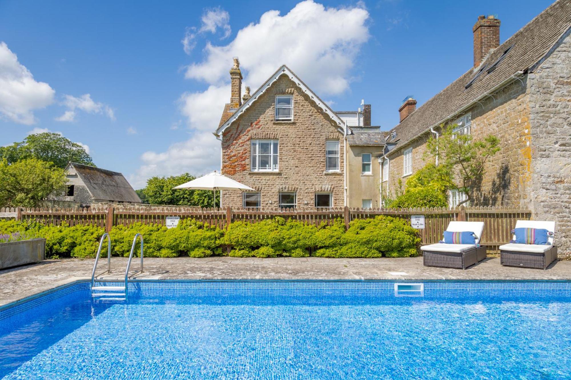 Overtown Manor Bed And Breakfast Swindon Eksteriør bilde