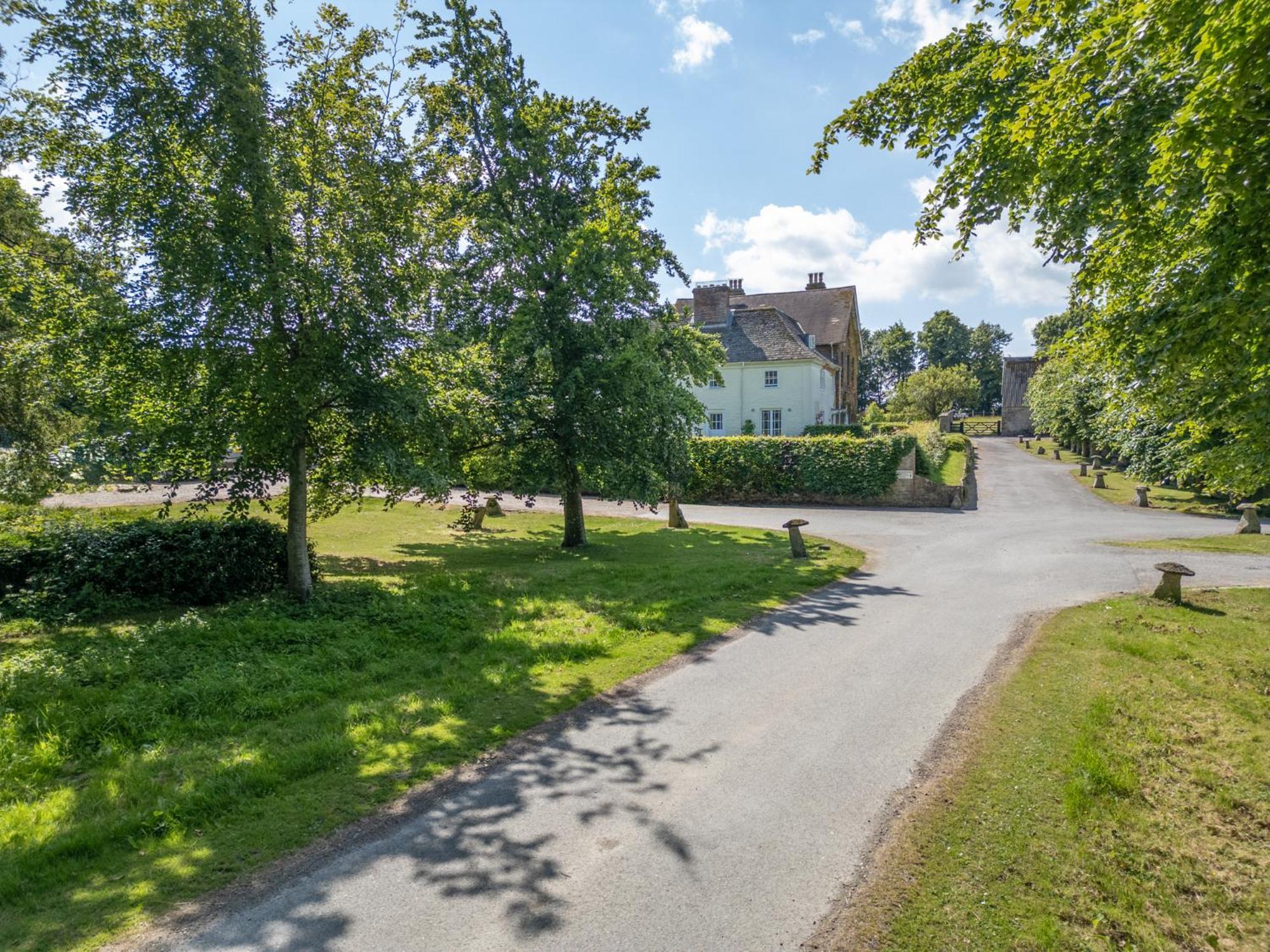 Overtown Manor Bed And Breakfast Swindon Eksteriør bilde