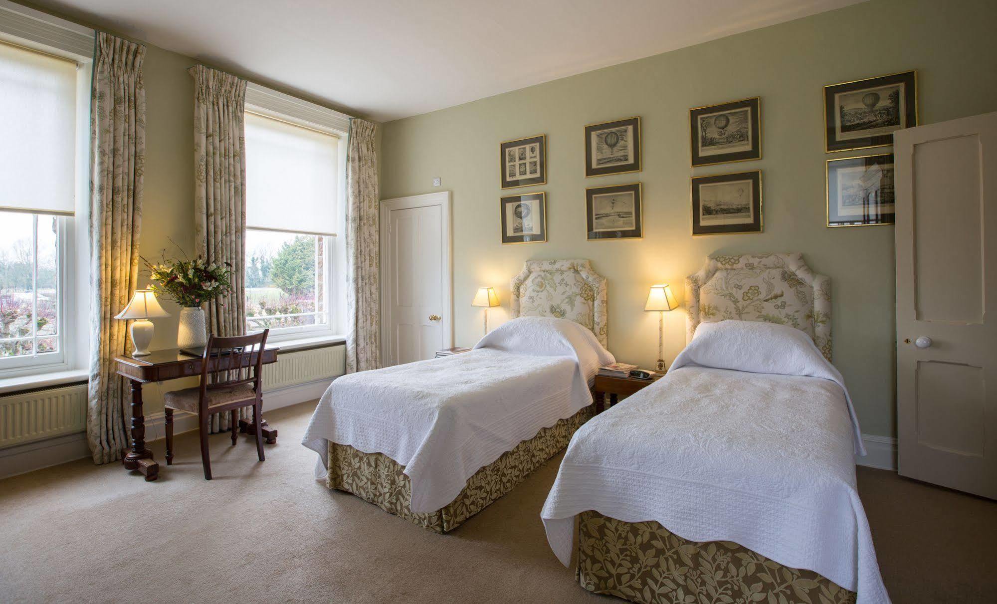 Overtown Manor Bed And Breakfast Swindon Eksteriør bilde