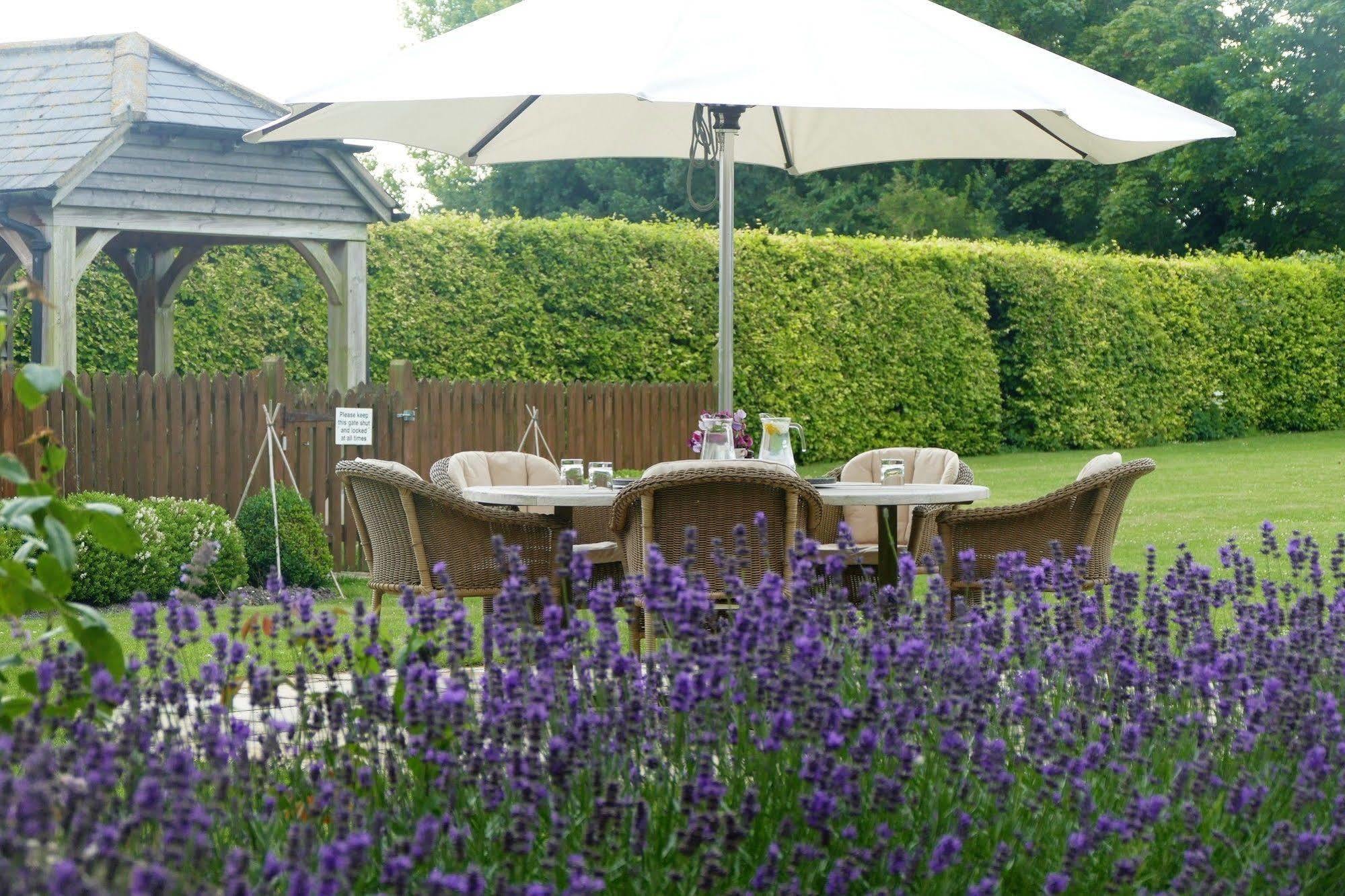 Overtown Manor Bed And Breakfast Swindon Eksteriør bilde